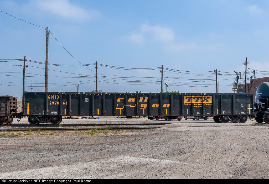 GNTX 297061, New TTX RailGon on the UPRR at Neff Yard 